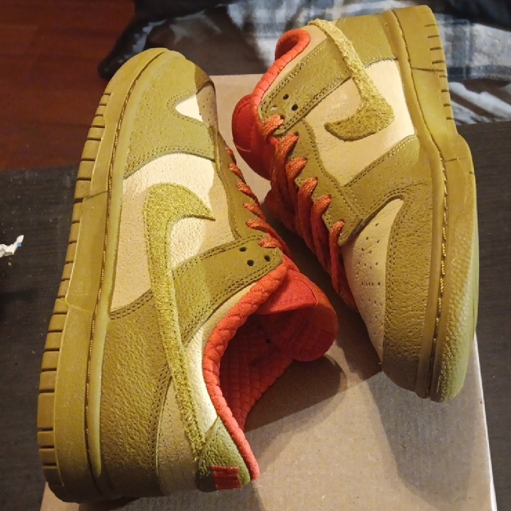 Nike Dunk Low Bronzine Sesame Picante Red Womens SZ 9 Mens SZ 7.5 Like New - Picture 7 of 9